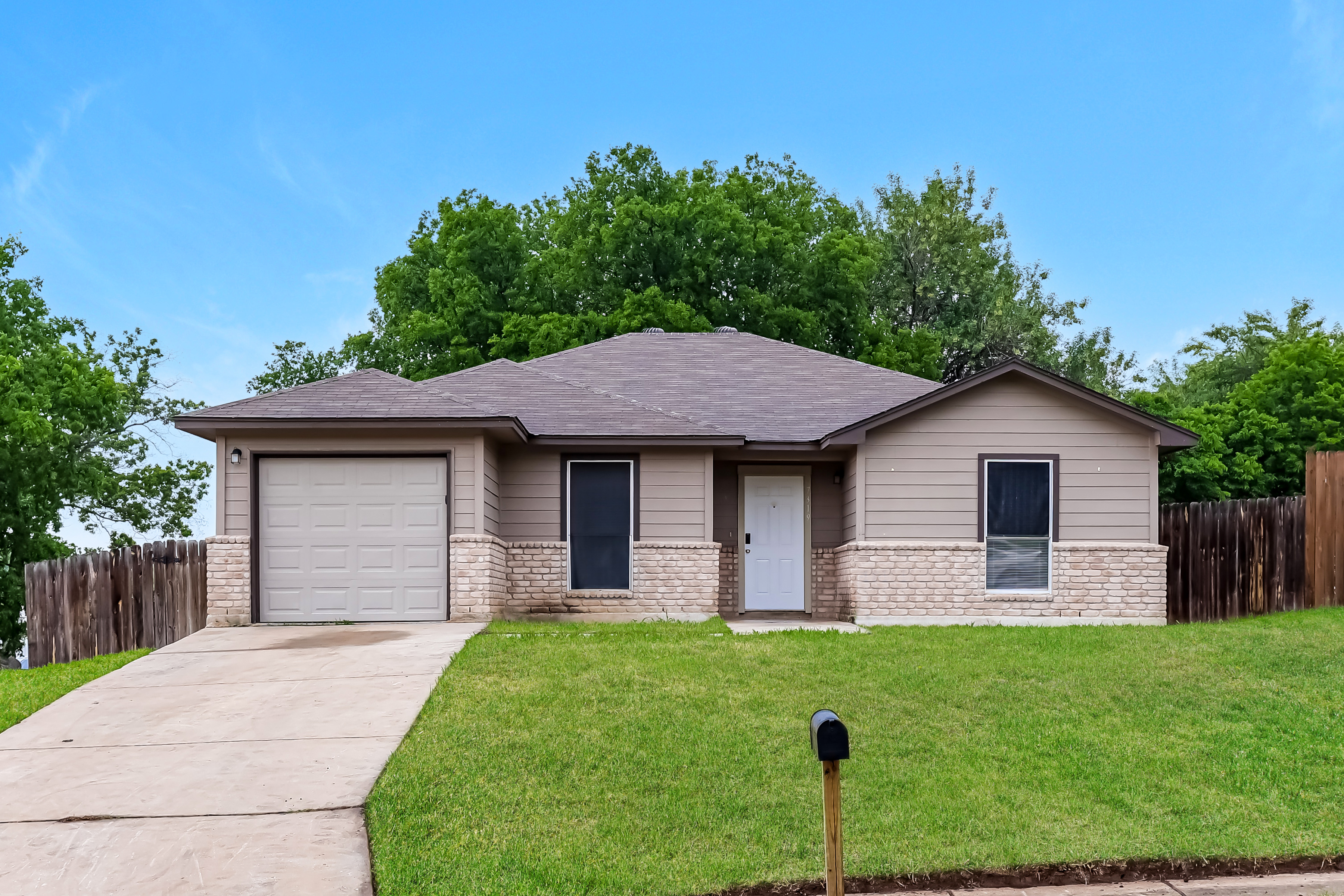 7319 Trance Ln Converse, TX 78109